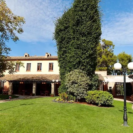 Corte Dei Tini 4* Терамо